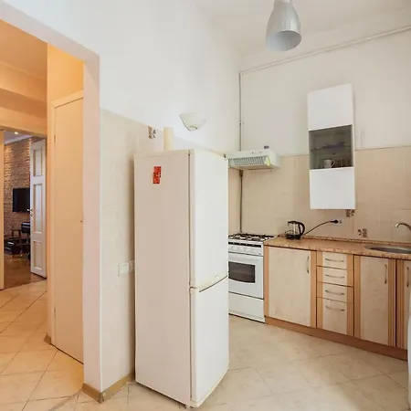 Apartment біля площі ринок