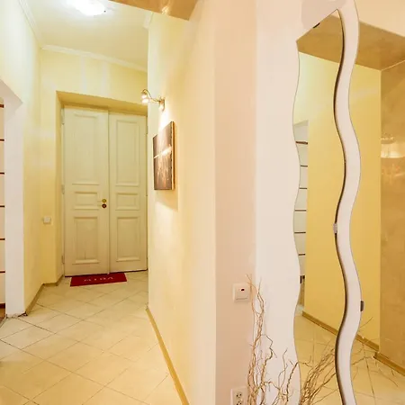 Apartment біля площі ринок *