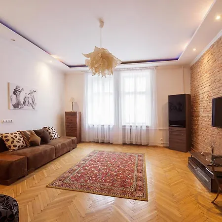 біля площі ринок Apartment