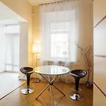 біля площі ринок Апартаменты