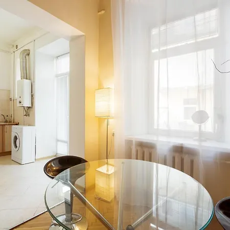 біля площі ринок Apartment Lviv
