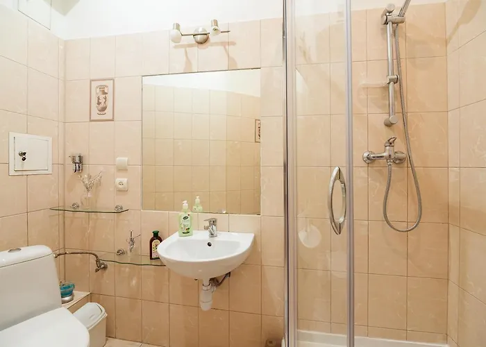 біля площі ринок * Λβιβ